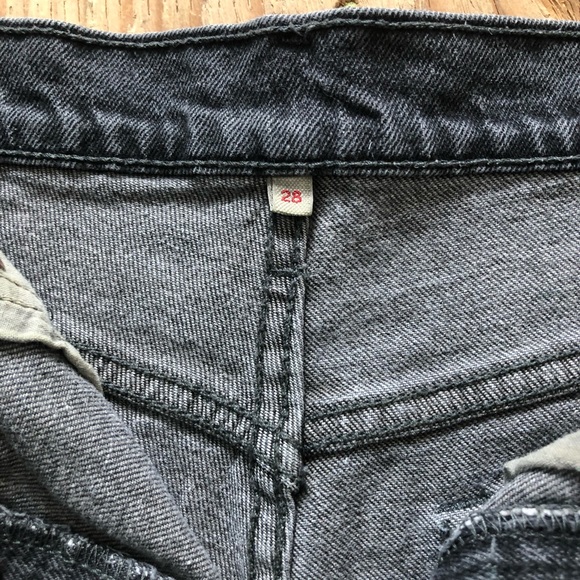 Levi’s Denim Shorts - Picture 3 of 3